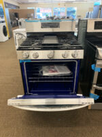 LG 5.8 cu ft. Smart Wi-Fi Enabled Fan Convection Gas Range with Air Fry & EasyClean? - Image 3