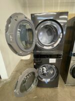 Single Unit Front Load LG WashTower with Center Control 4.5 cu. ft. Washer and 7.4 cu. ft. Electric Dryer - Image 2
