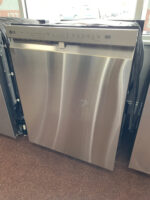 Front Control Dishwasher with QuadWash - Image 4